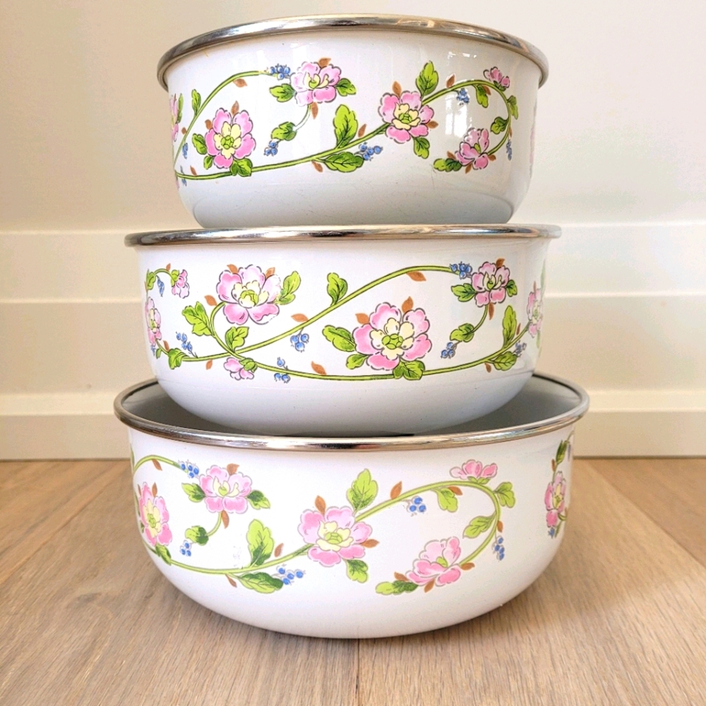 Vintage Kobe Enamel nesting bowls